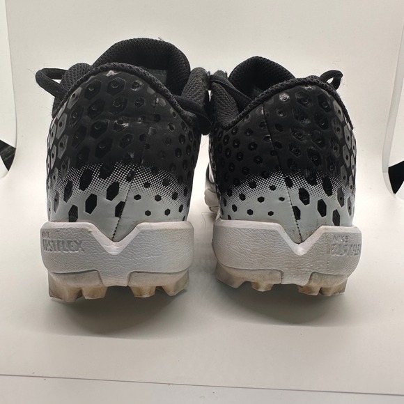 Nike Vapor FastFlex Baseball Cleats Youth Size 1.5Y Athletic Black White Shoes - Picture 4 of 7